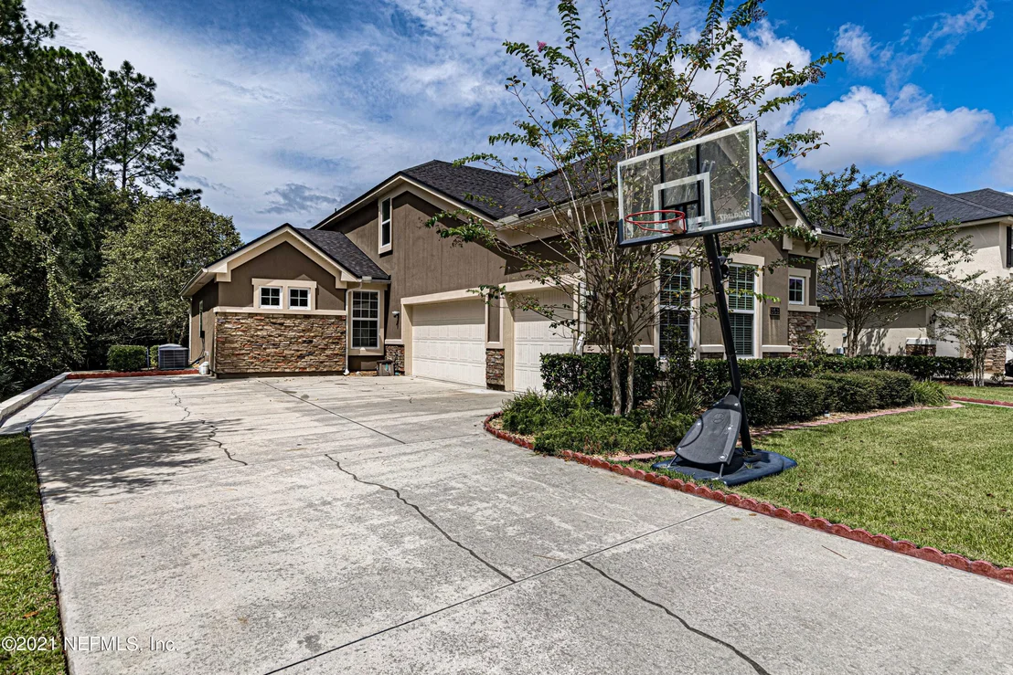 Photo of 363 WILLOW WINDS Parkway
