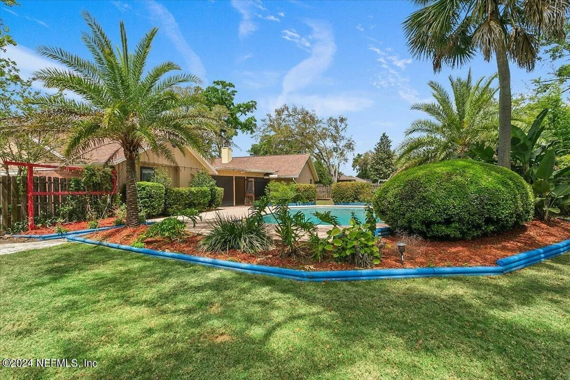 Photo of 305 EDINBURGH Lane