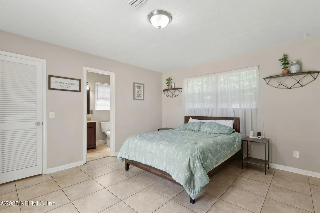 Photo of 2806 ANNETTE Circle