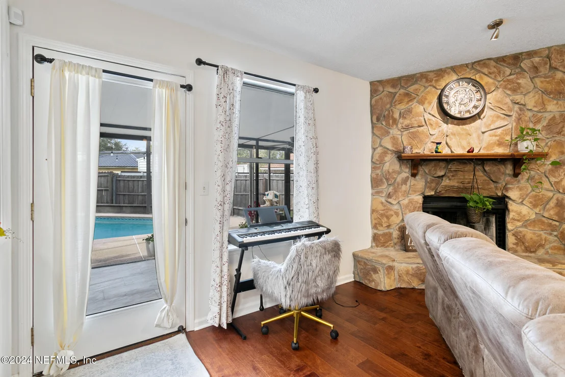 Photo of 10066 LIGHTNER Lane