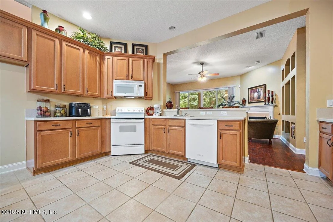 Photo of 1484 BARRINGTON Circle