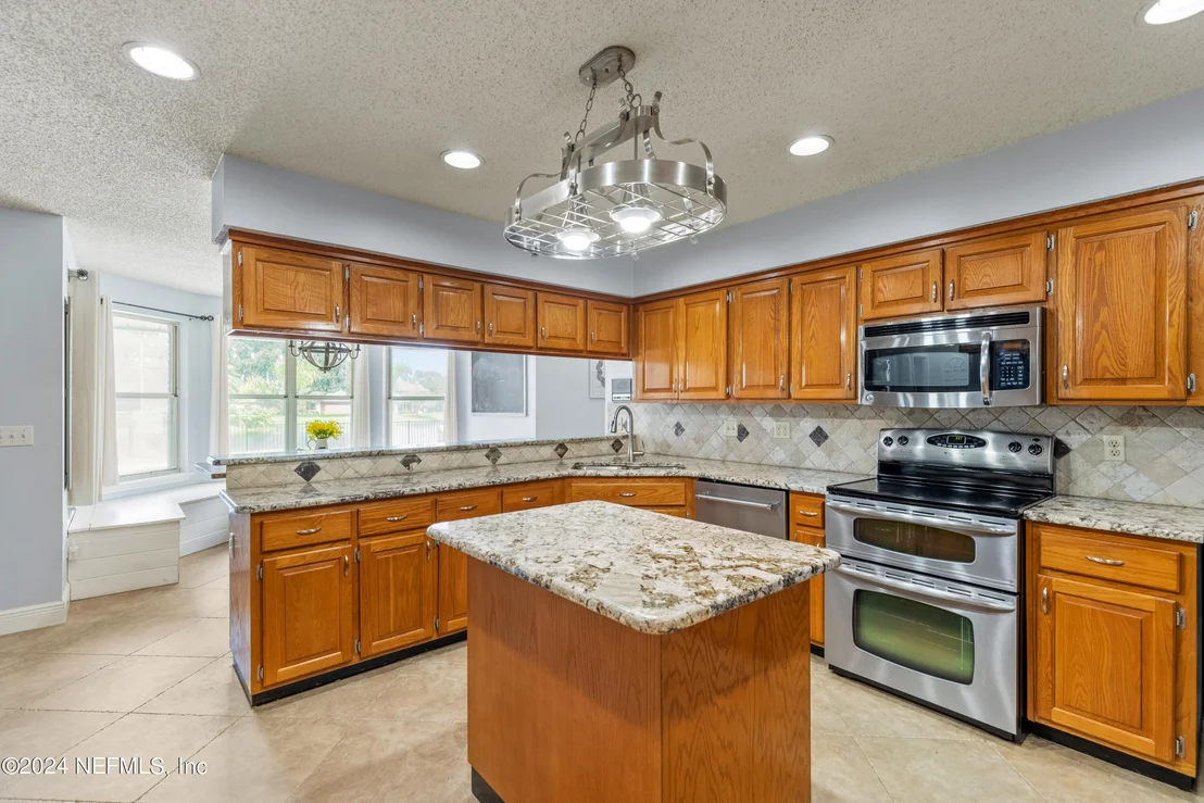 Photo of 10017 PLANK Lane
