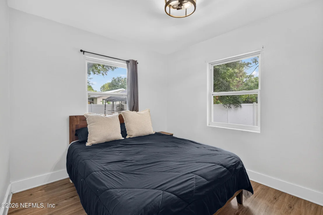 Photo of 4547 ALPHA Avenue