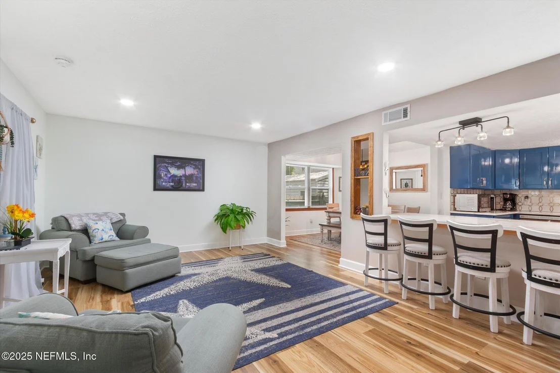 Photo of 13 DOUGLAS Avenue