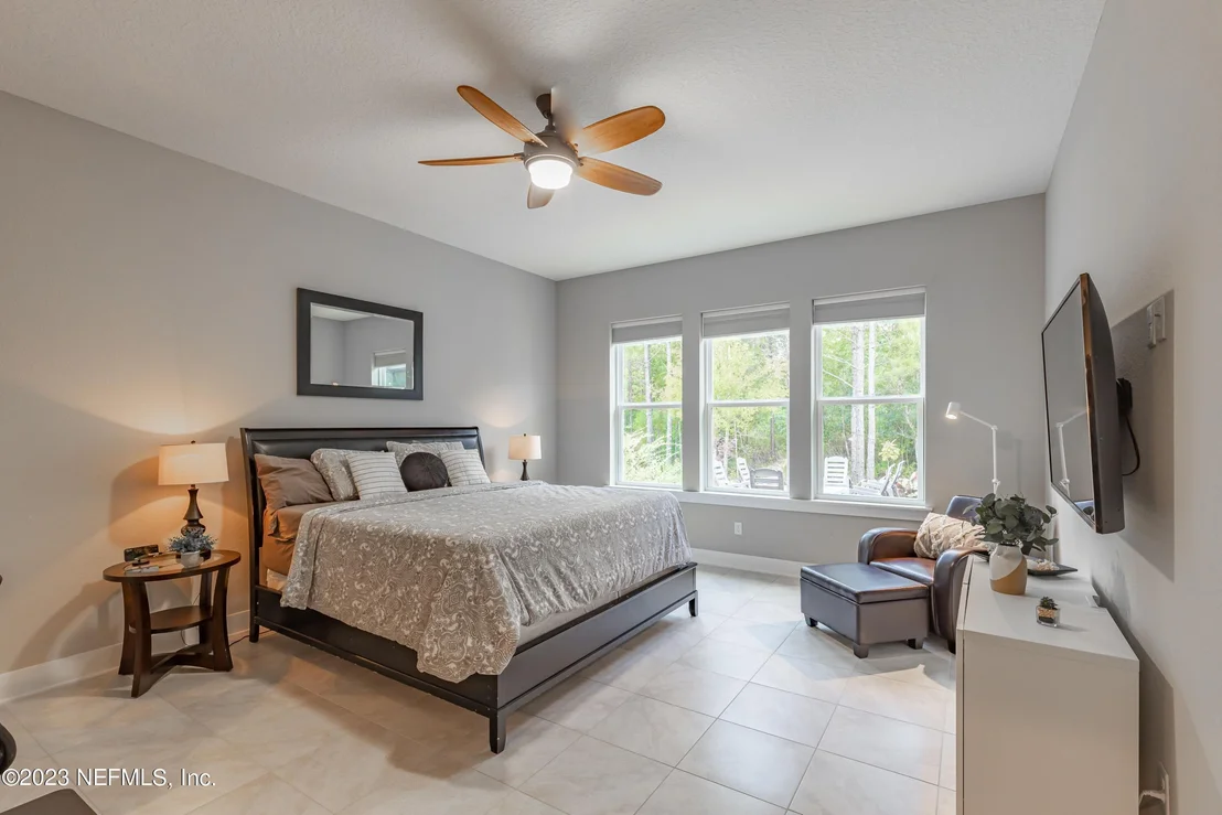Photo of 309 GLENNEYRE Circle