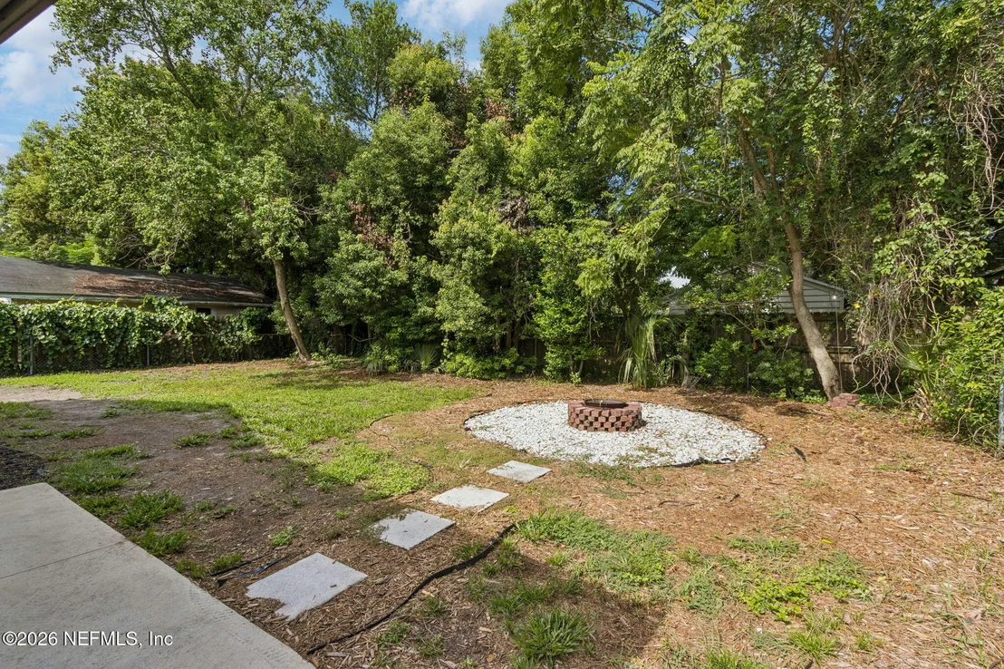 Photo of 2246 REDFERN Road