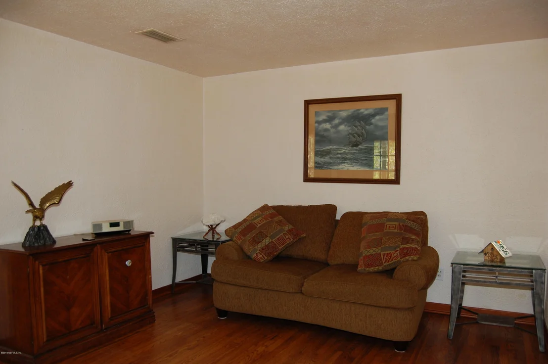 Photo of 2649 COMMUNITY Road