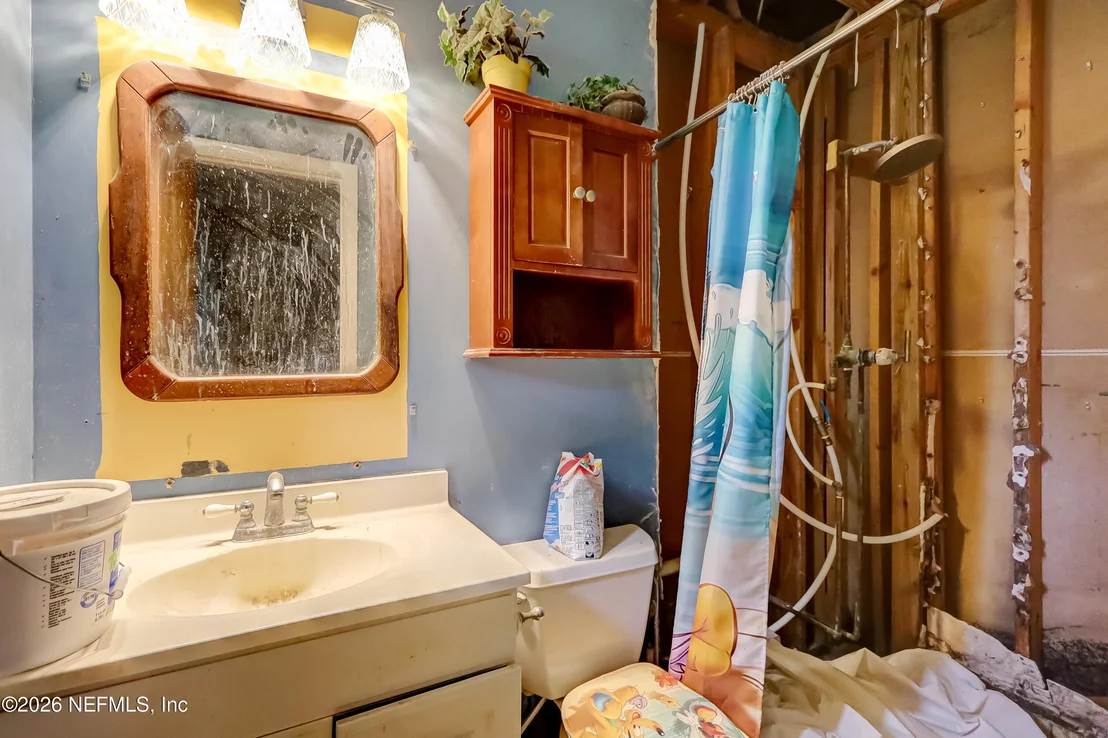 Photo of 261 CORNELL Road