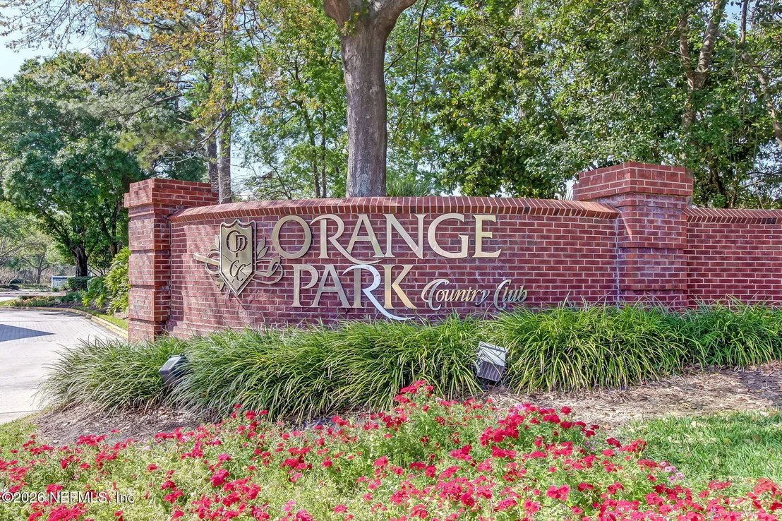 Photo of 794 CAMERON Drive