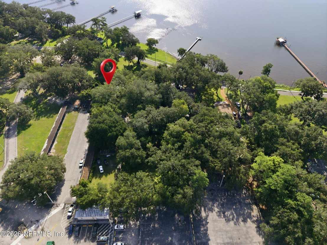 Photo of 514 RIVER Road