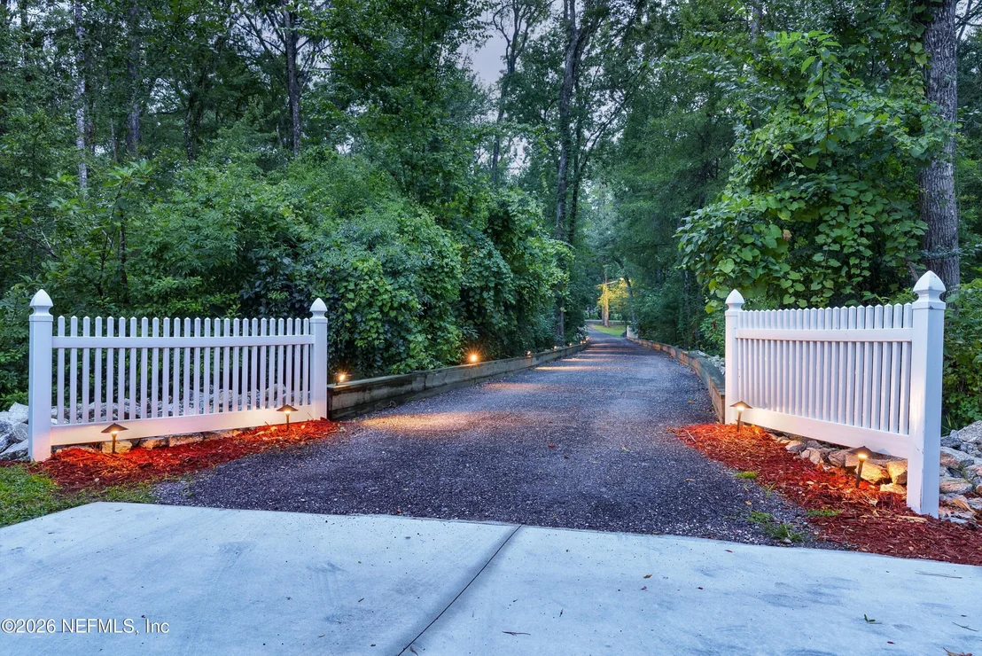 Photo of 4002 SCENIC Drive