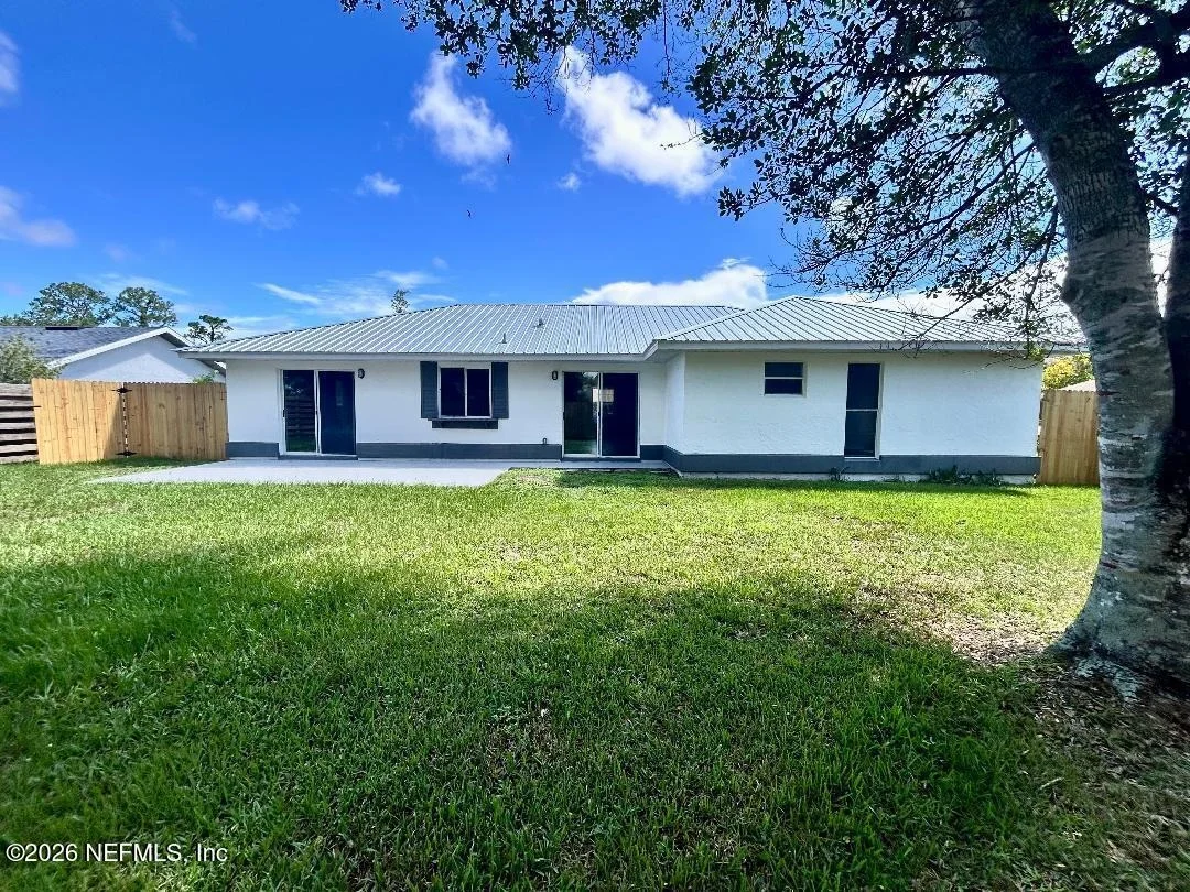 Photo of 702 NIEVES Lane