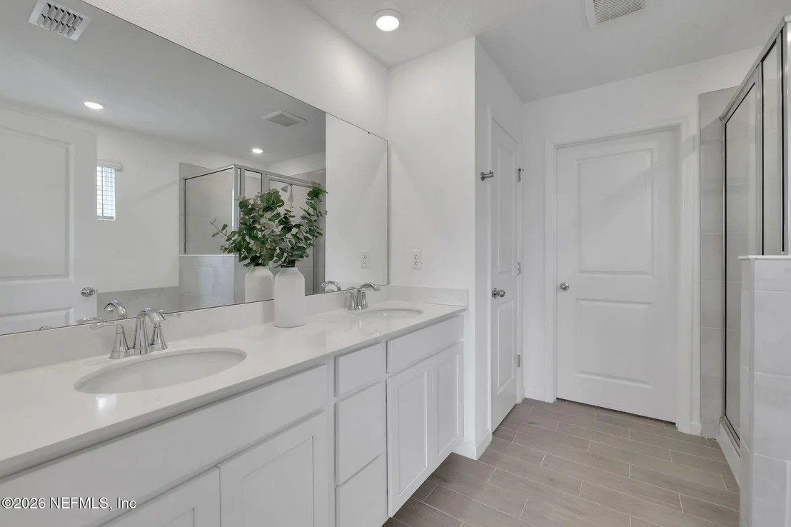 Photo of 56 DISSTON Cove
