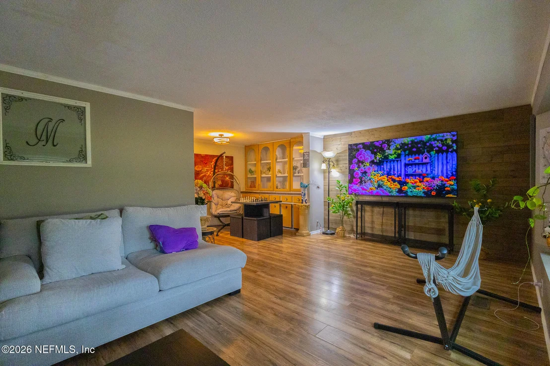 Photo of 239 LYNNE Drive