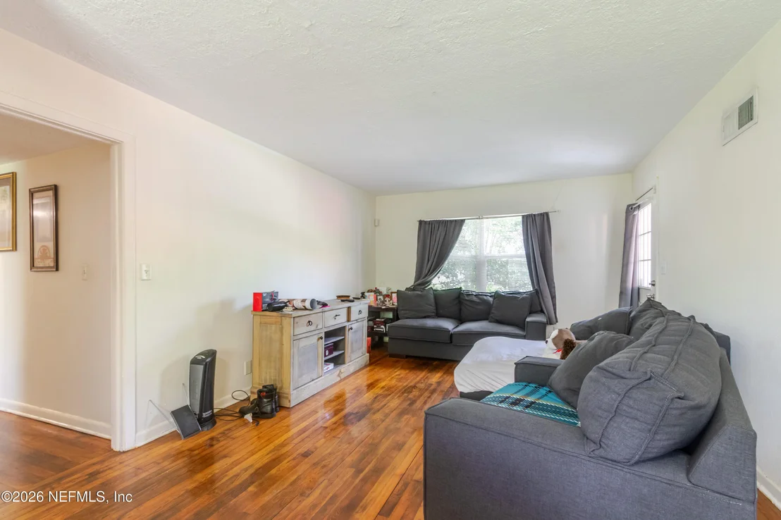 Photo of 6501 MITFORD Road