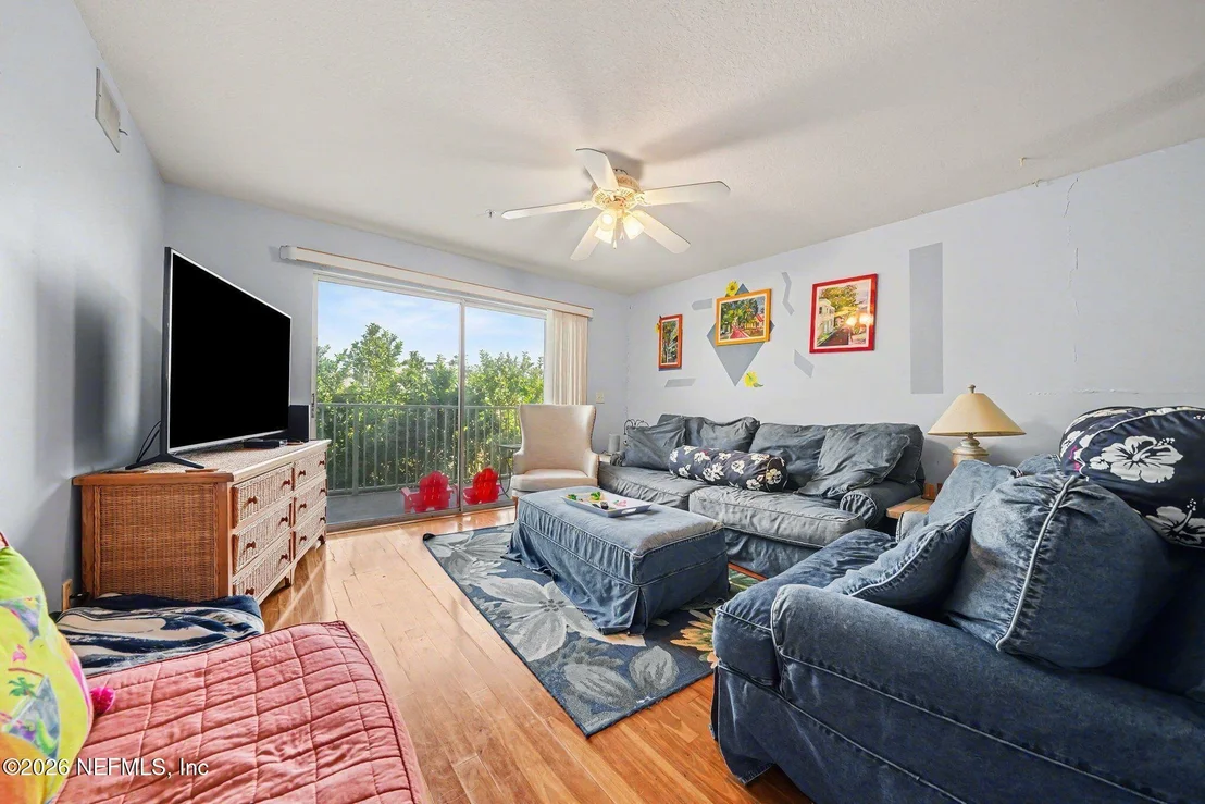 Photo of Unit I at 210 16TH Street