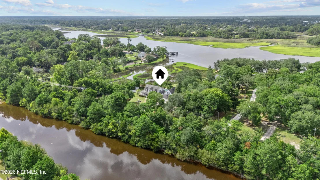 Photo of 1045 CEDAR BAY Road