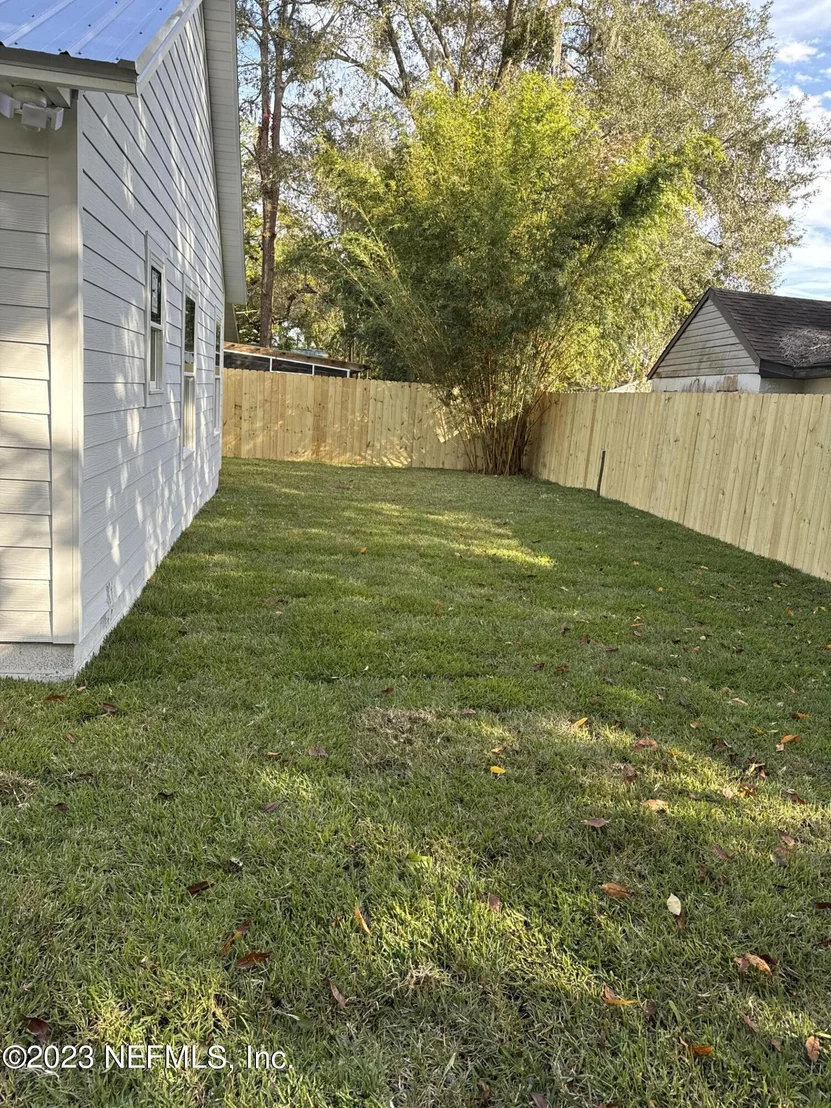 Photo of 916 KENNEDY Drive