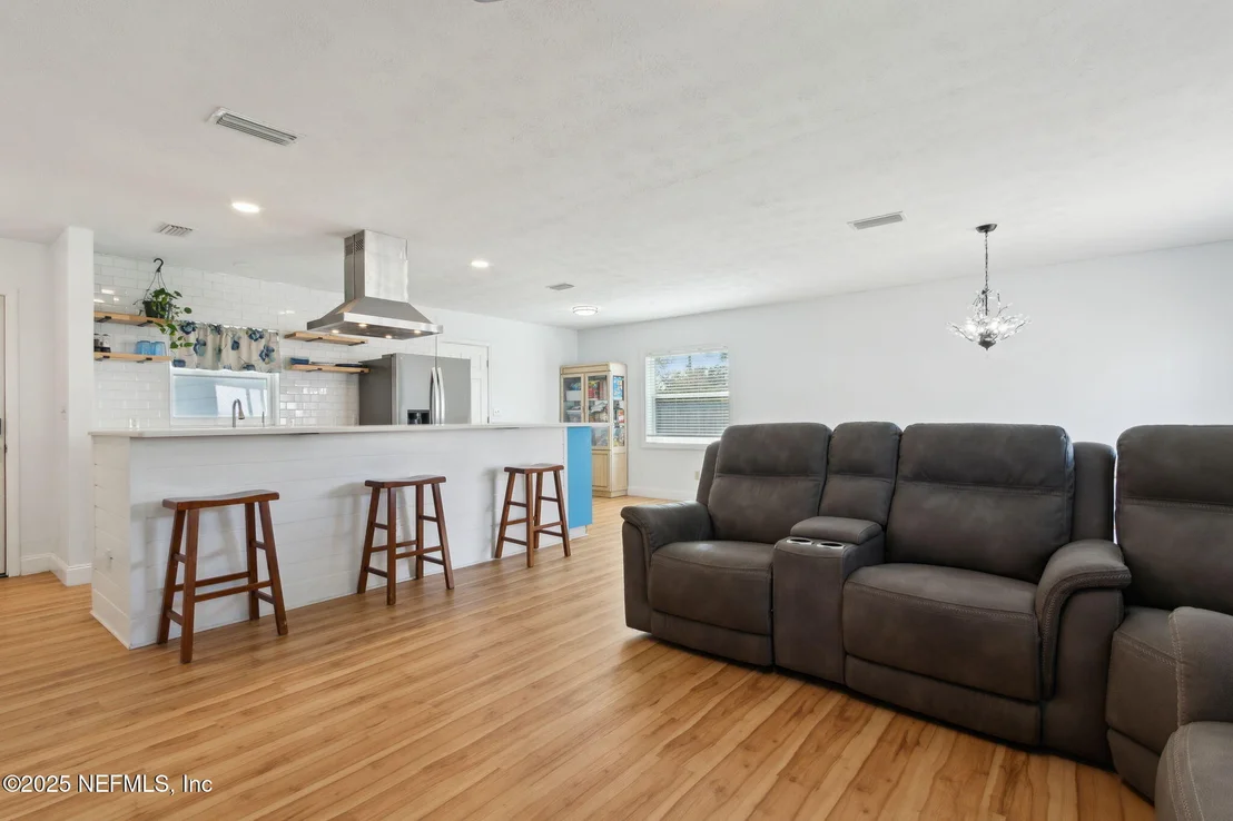 Photo of 234 HAWTHORNE Road