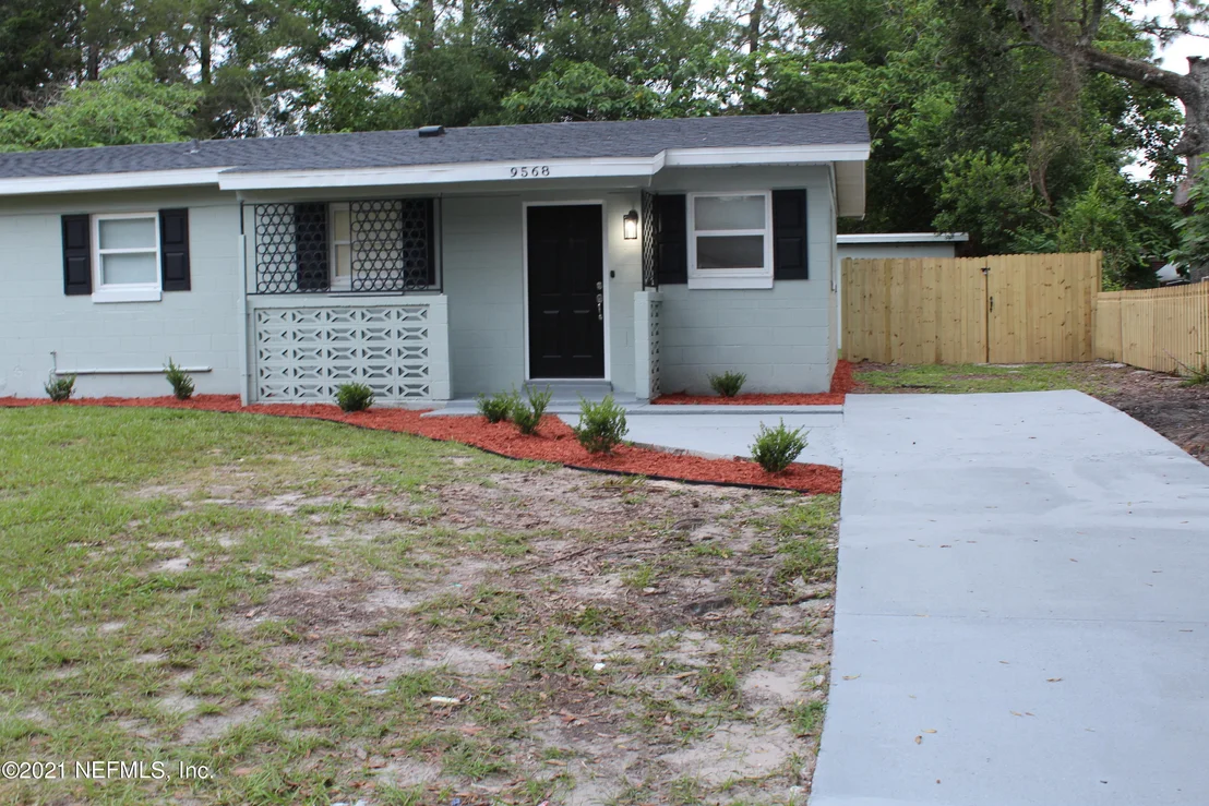 Photo of 9568 NORFOLK Boulevard