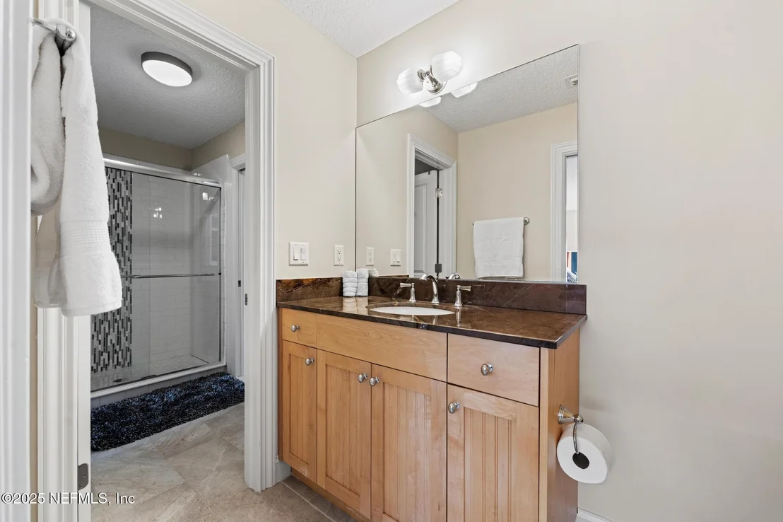 Photo of 3010 STARRATT Road