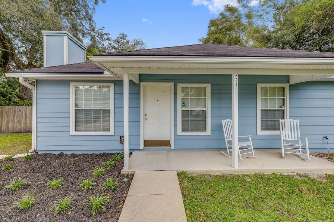 Photo of 351 LINDEN Lane