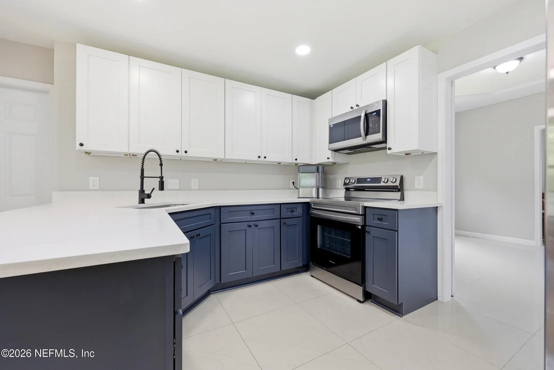 Photo of 668 FINGAL Drive