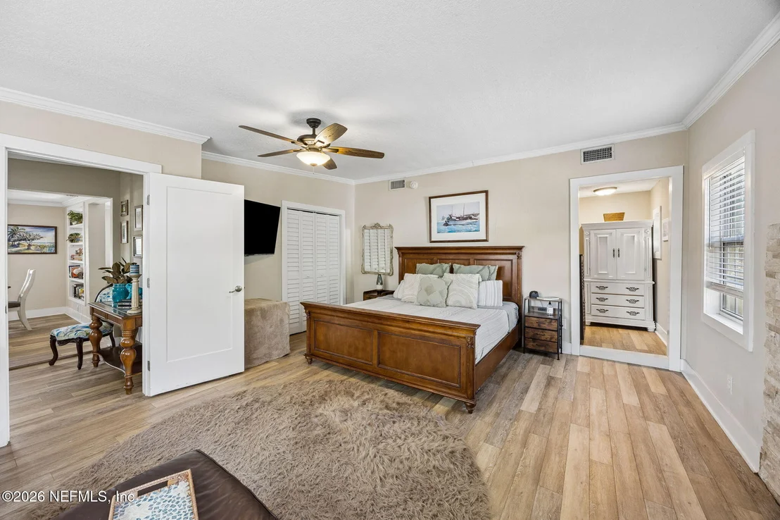 Photo of 8224 HALL Lane