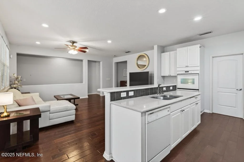 Photo of 313 VAN GOGH Circle