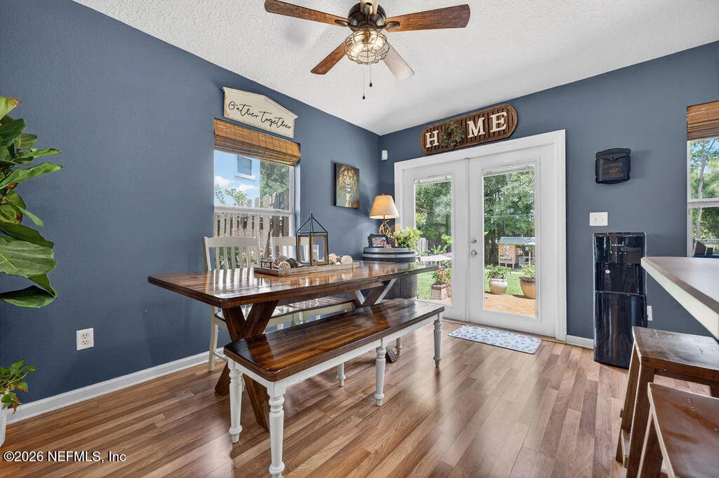 Photo of 504 KNOLLE Court