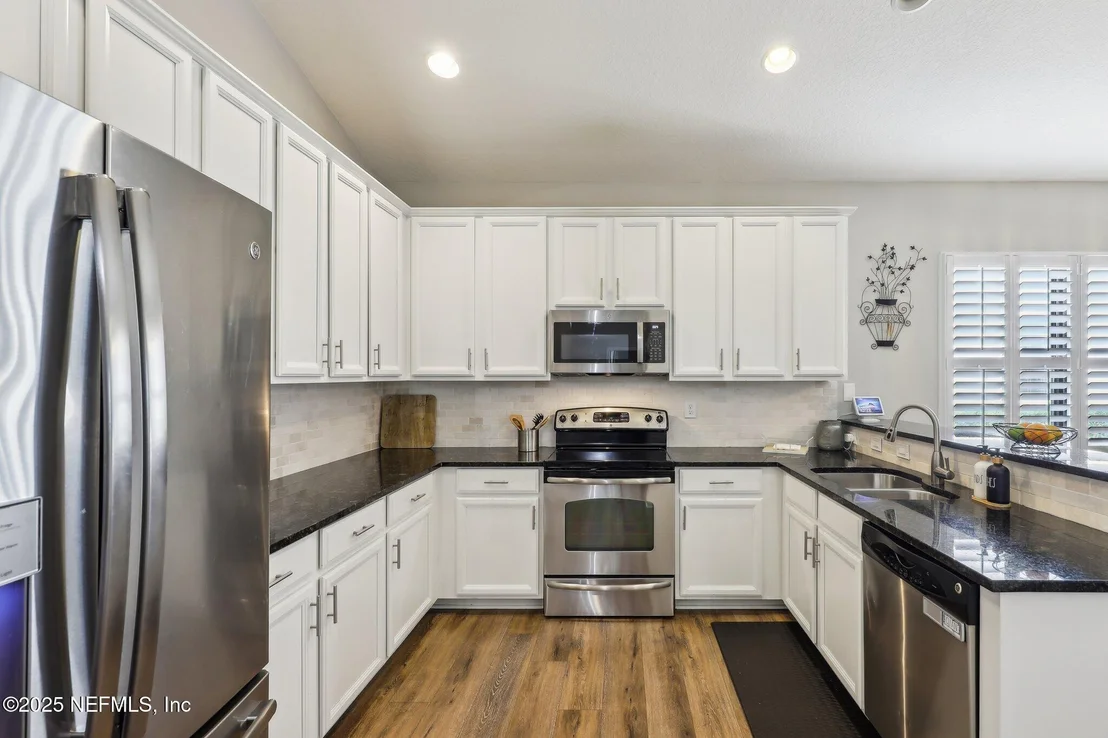 Photo of 191 CORNWALL Drive