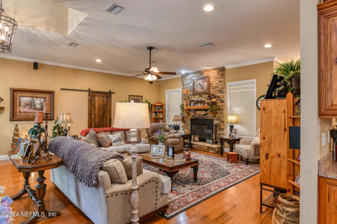 Photo of 1155 COUSINTOWN Road