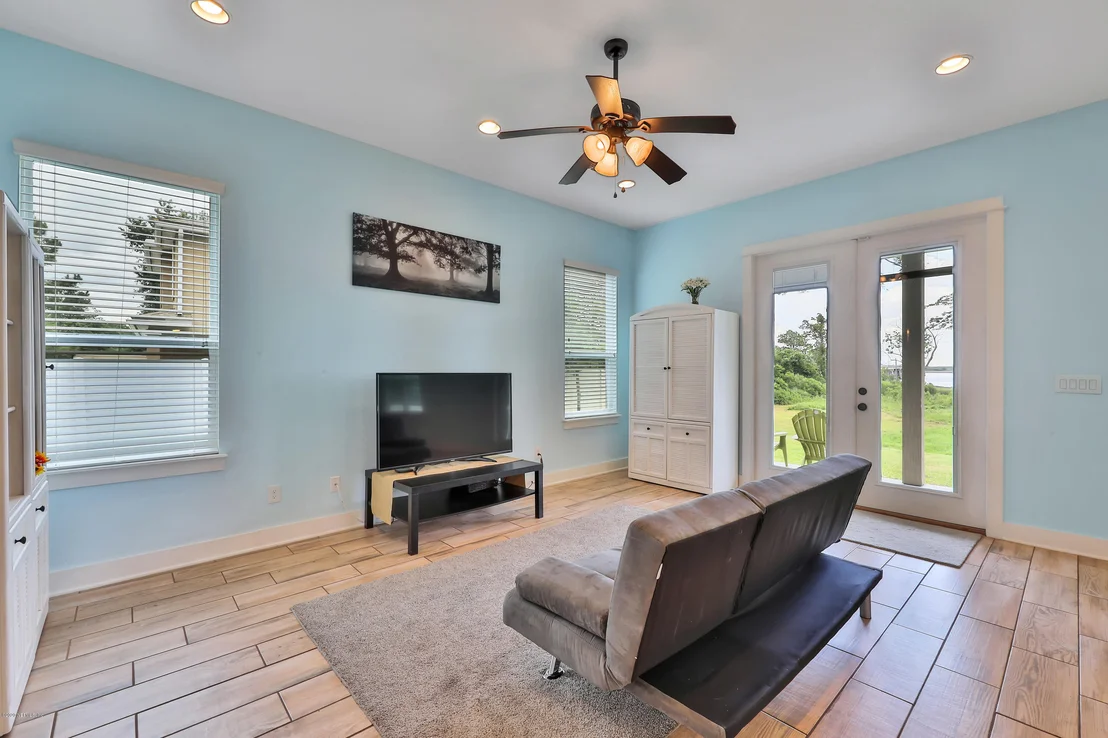 Photo of 3698 LIGHTVIEW Lane
