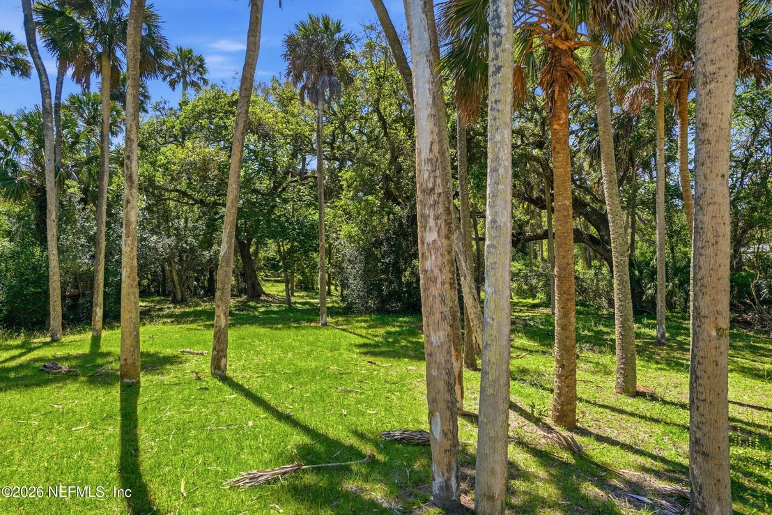 Photo of 2428 SEMINOLE Road