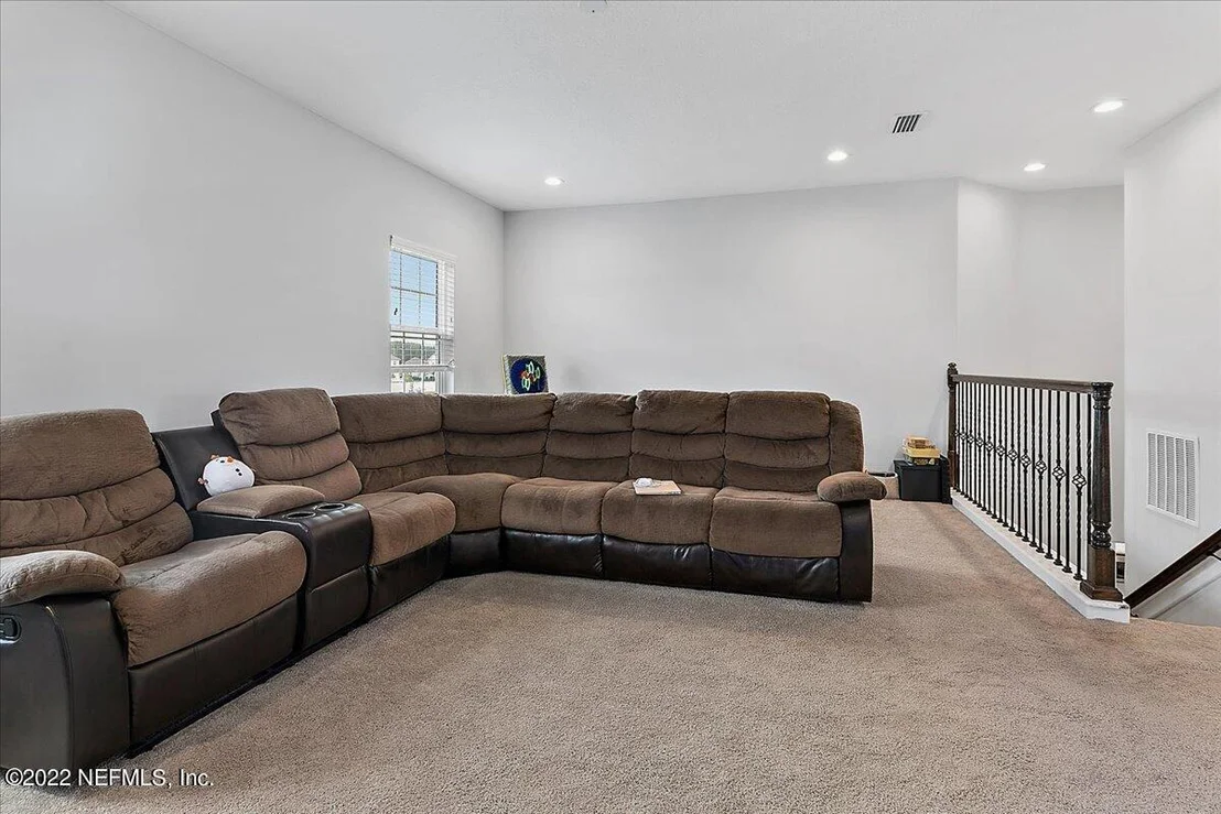 Photo of 476 SILVERLEAF VILLAGE Drive
