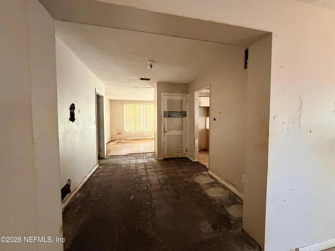 Photo of 1060 LA MARCHE Drive