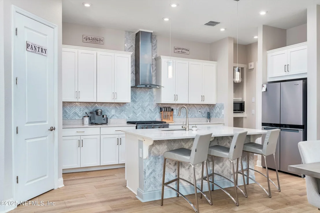 Photo of 231 SILKGRASS Place