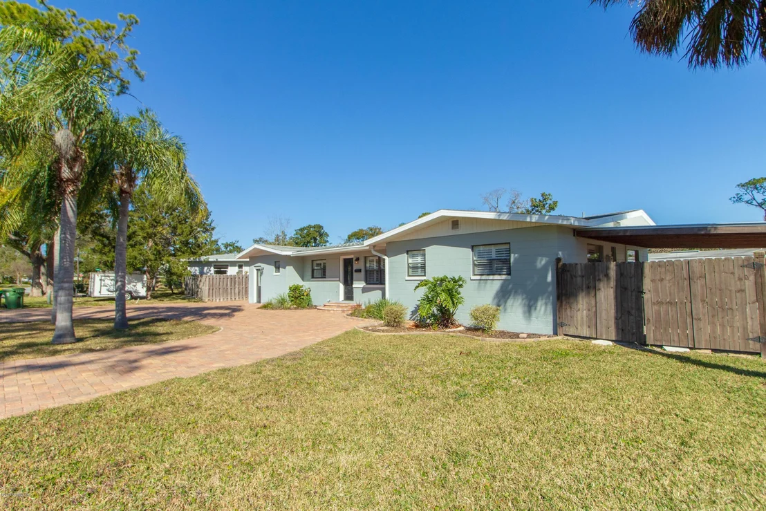 Photo of 705 PALM TREE Road