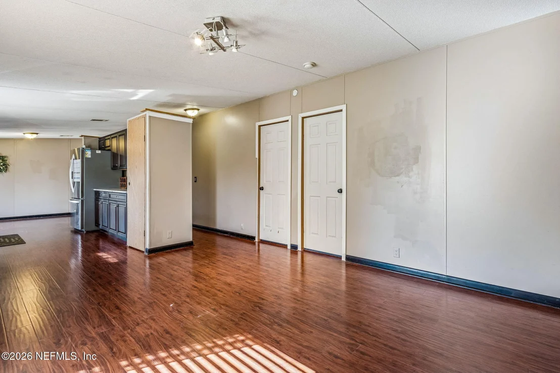 Photo of 8080 PLUMMER Road