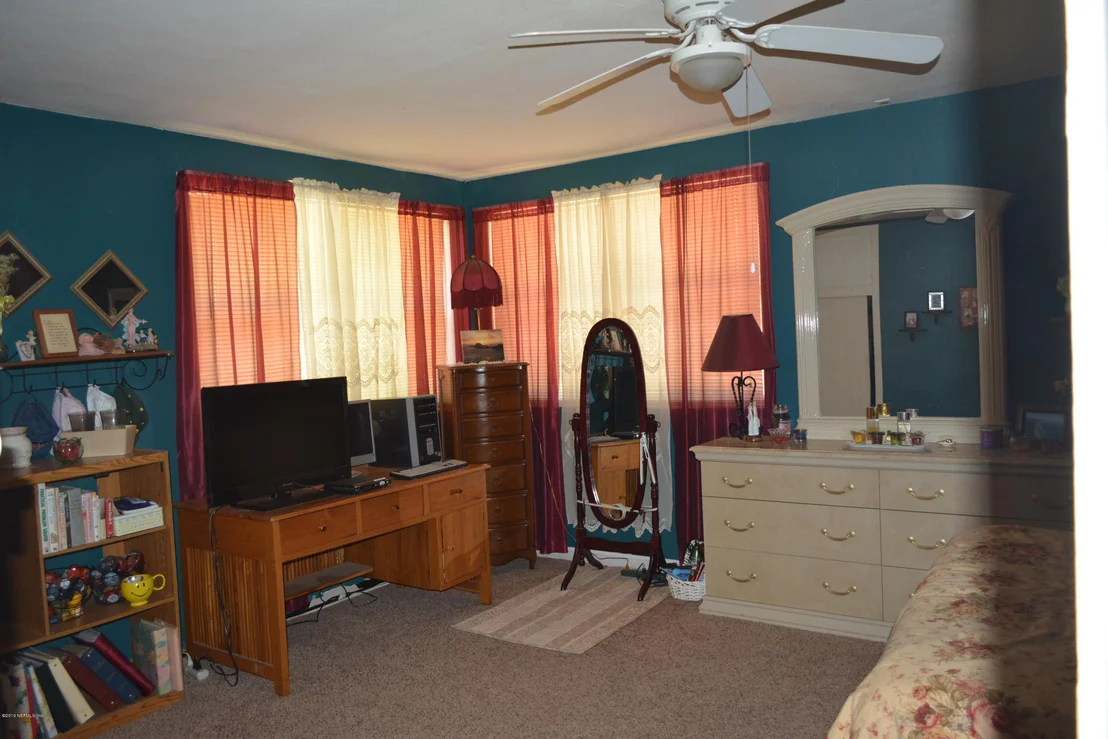 Photo of 428 LOGAN Avenue