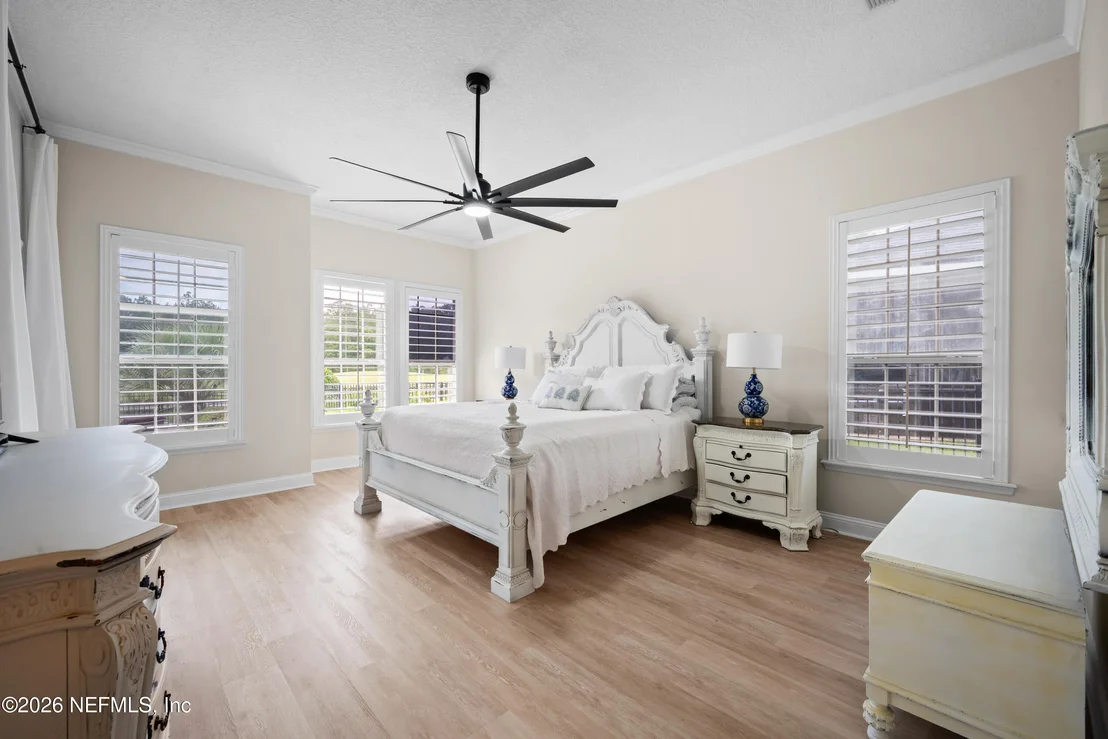 Photo of 837 EAGLE POINT Drive