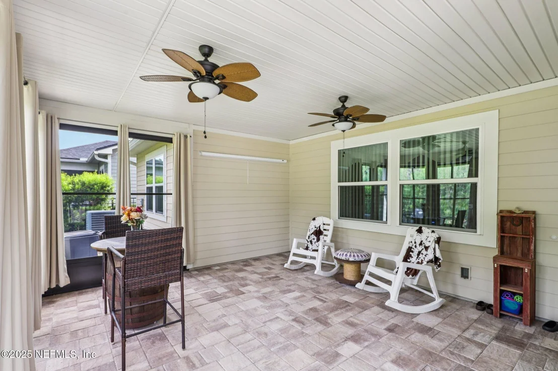 Photo of 261 PALISADE Drive