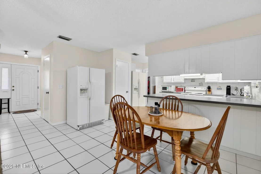 Photo of 1411 FOREST Lane