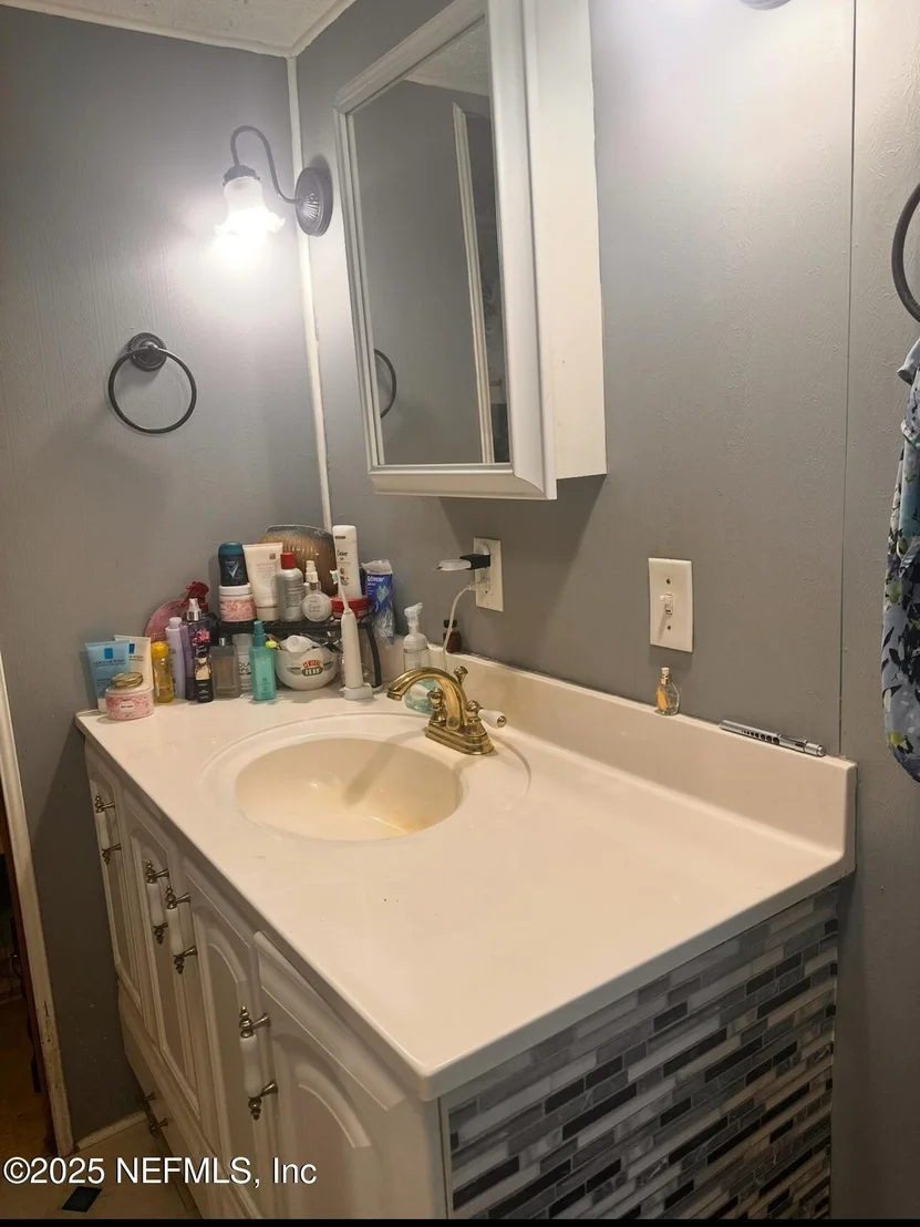 Photo of 226 CLEARWATER Road