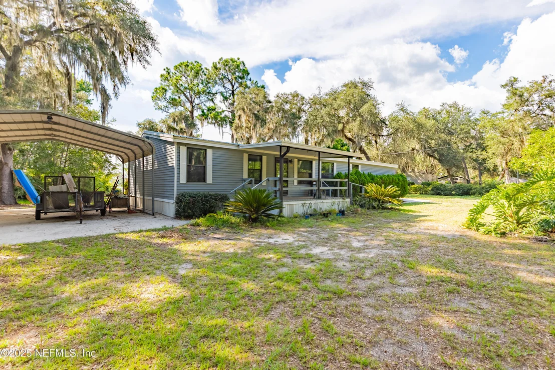 Photo of 101 PINE TREE Lane