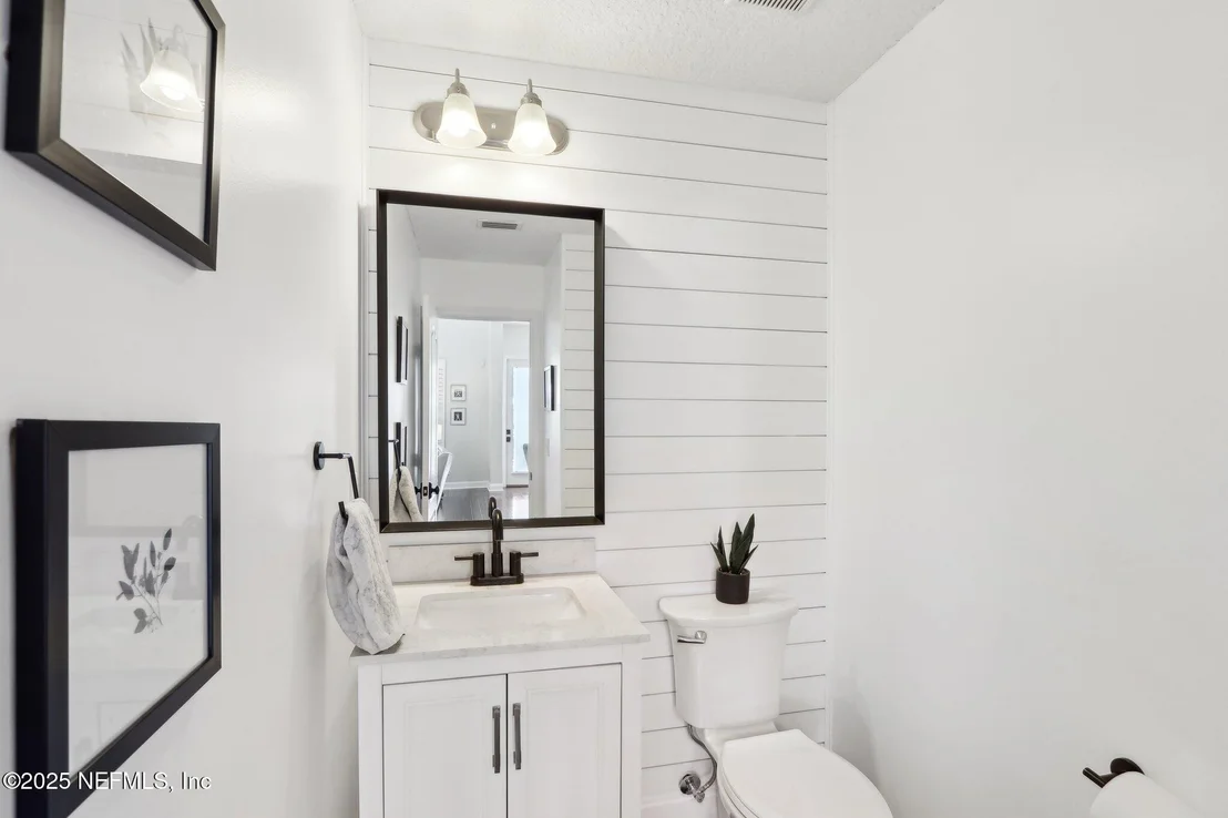 Photo of 212 CORNWALL Drive