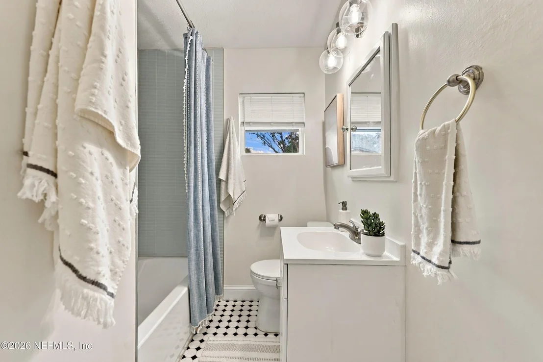 Photo of 25 SANDRA Drive