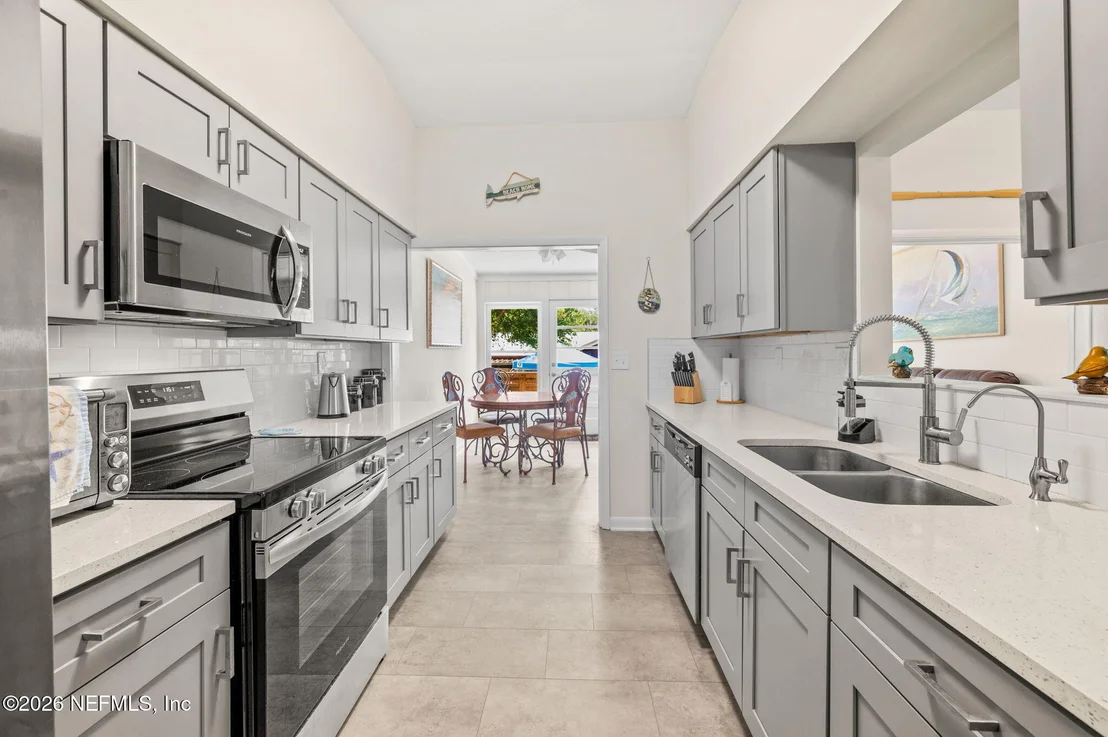 Photo of 507 GENTIAN Road
