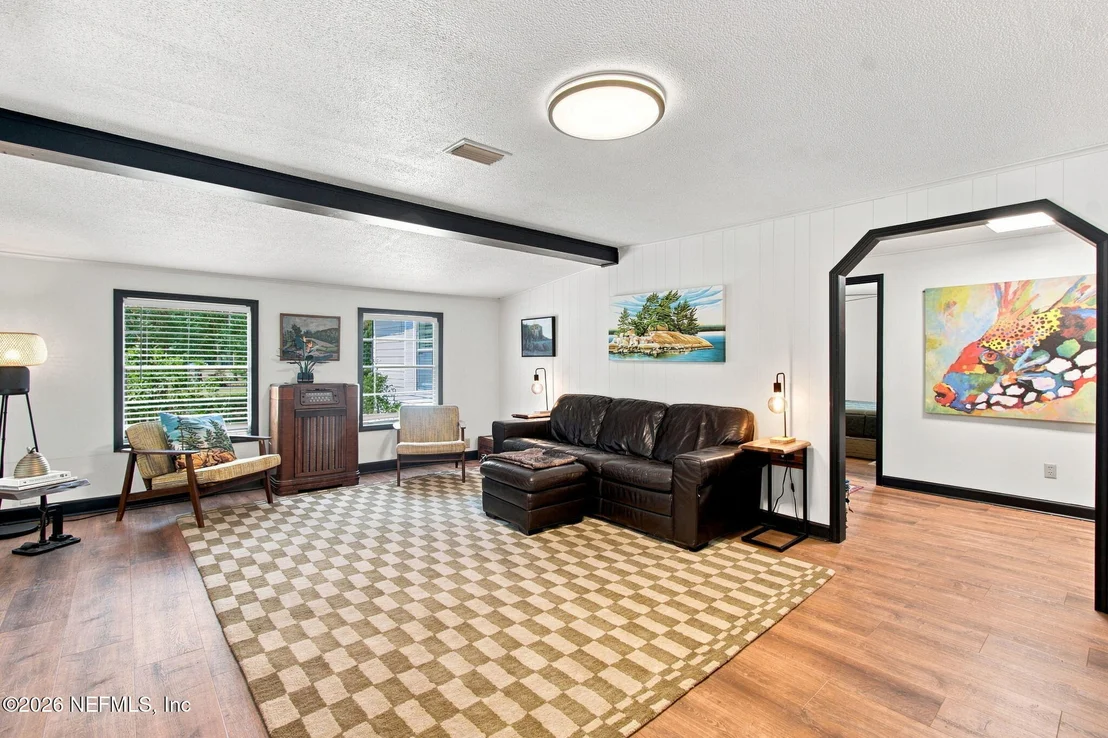 Photo of 33485 MEADOWS Lane