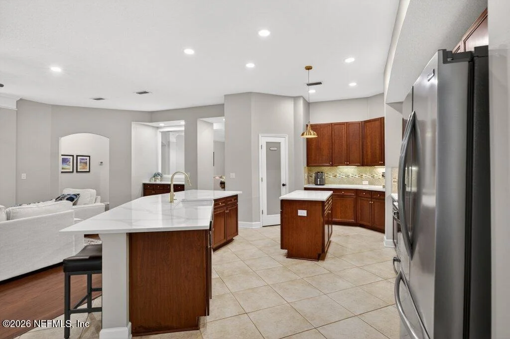 Photo of 247 FLORES Way